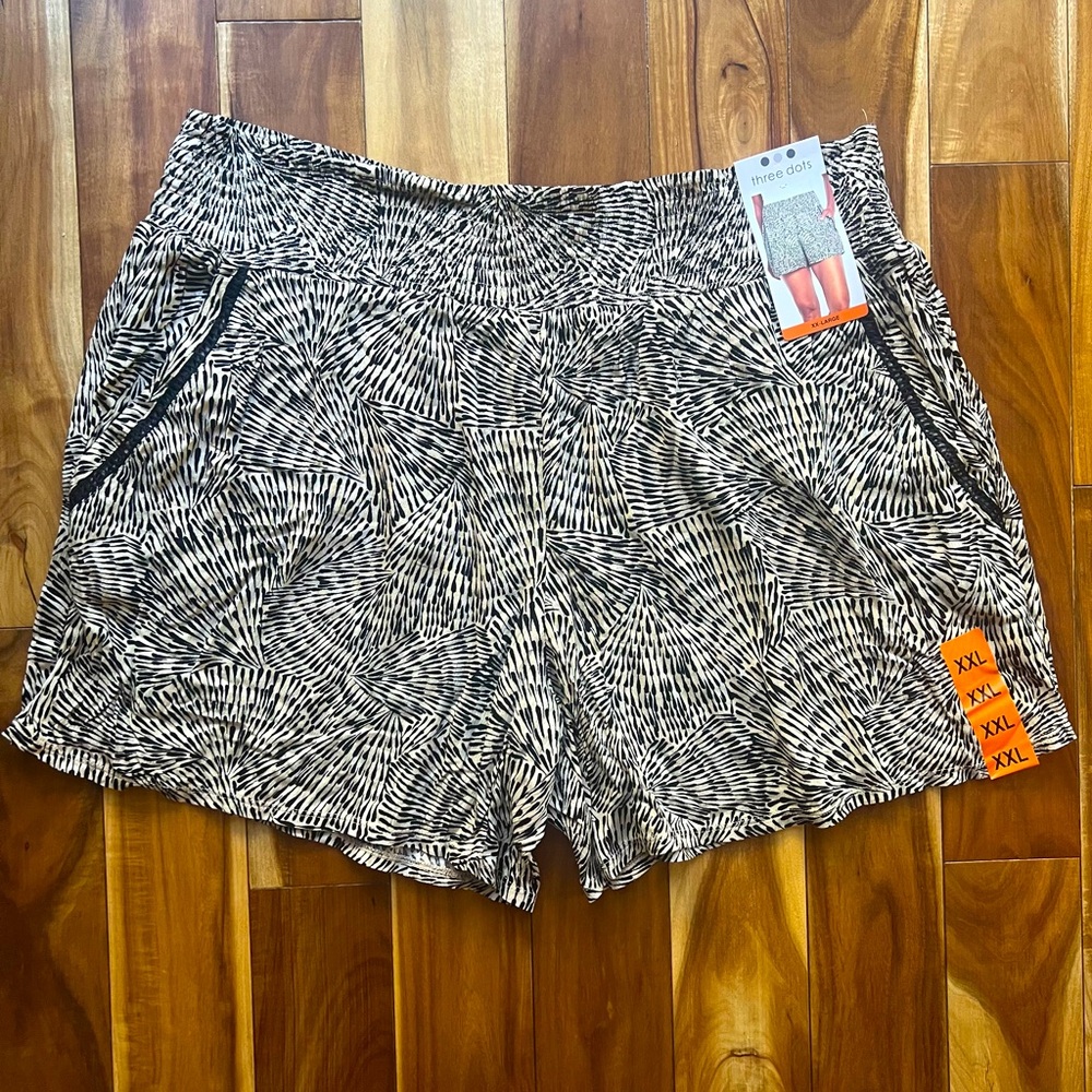 NWT Three Dots printed shorts